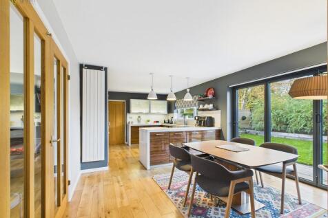 CAM03830G0-PR0240...