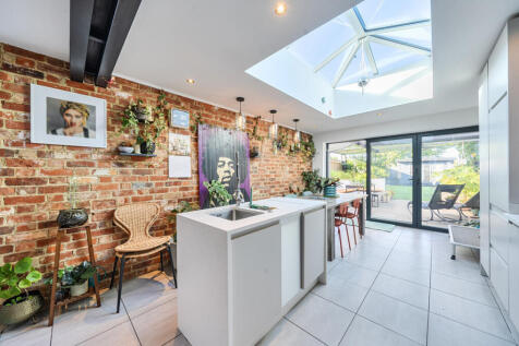 1360772-13-68da52...