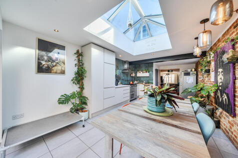 1360772-14-68da52...