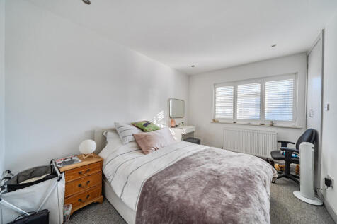 1360772-2-68da50e...