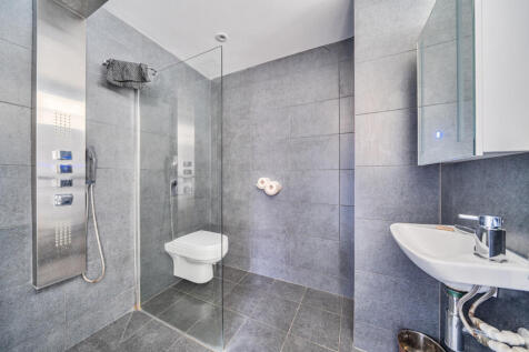 1360772-3-68da50f...