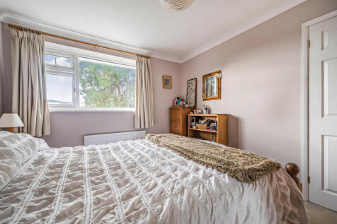 1370287-19-68f600...