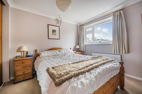 1370287-18-68f600...