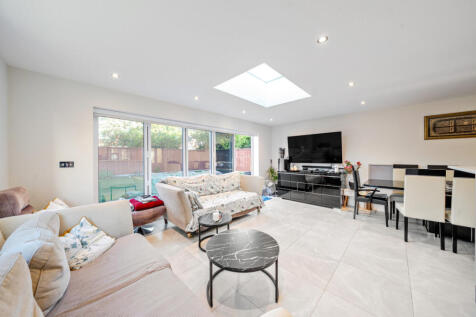 1361778-9-68e4c67...