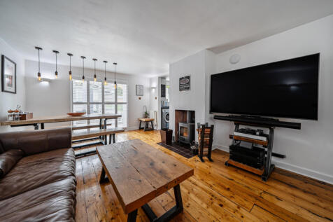 1368866-12-690898...