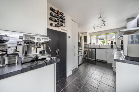 1368866-6-6908988...