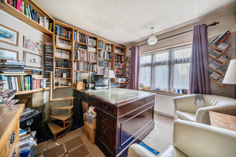 1375875-12-690b6b...