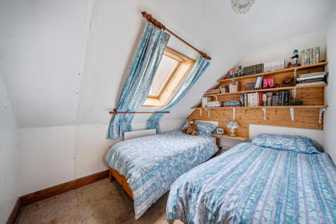 1375875-15-690b6b...