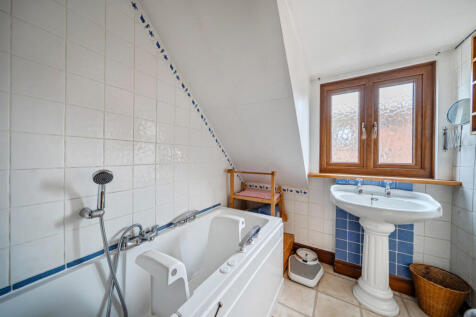 1375875-14-690b6b...