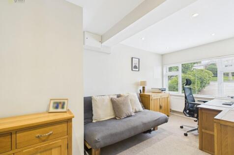 CAM03830G0-PR0228...