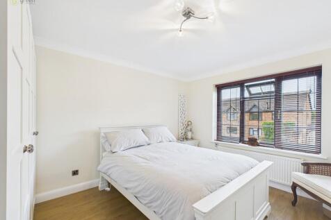 CAM03830G0-PR0230...