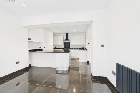 cam01698g0pr0144still012