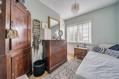 1373688-16-690258...