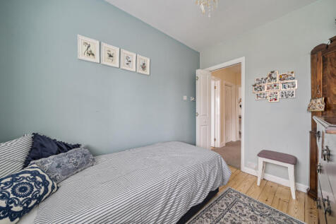 1373688-17-690258...