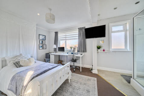 1381290-10-691b2d...