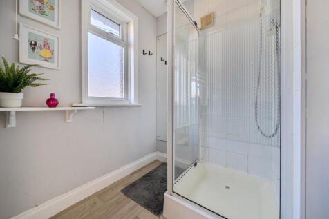 1381290-11-691b2e...