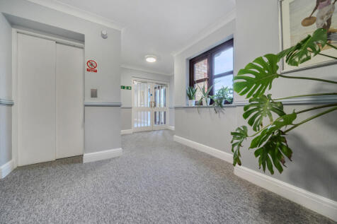 1384006-16-691f33...