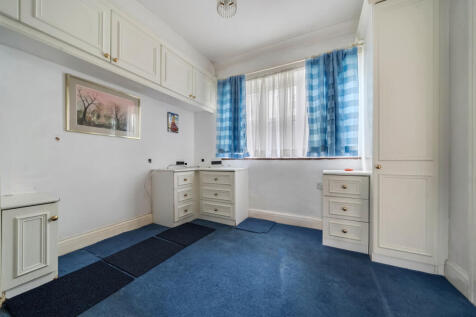 1384006-1-691f335...