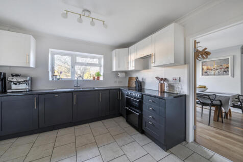 1383607-5-69205fe...