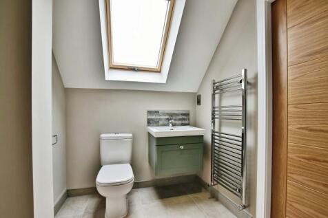 Jack &amp; Jill Bathroom
