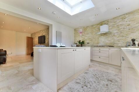 Kitchen/Breakfast Ro