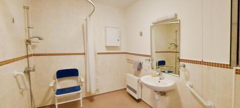 En-Suite/ Bathroom