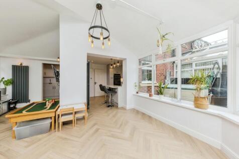 Dining Conservatory