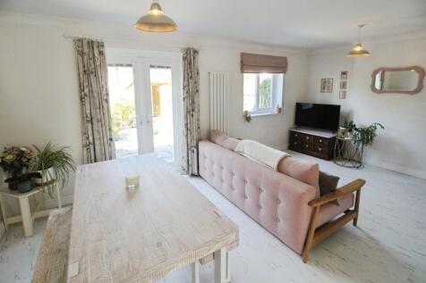 Dining Lounge