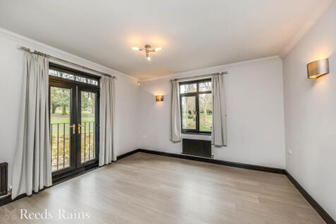 Dining Lounge