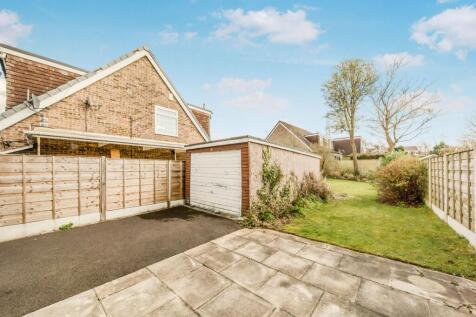Detached Garage