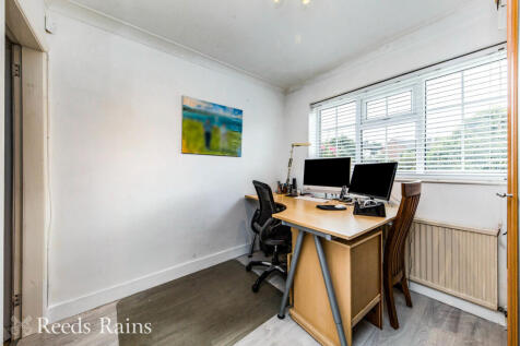 Study/ Playroom