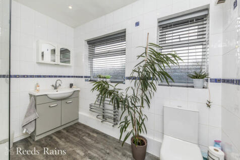 Shower Room/ WC