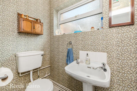 Cloakroom/ Wc