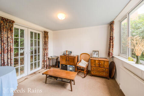 Sitting/ Playroom