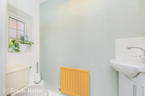 Cloakroom / Wc