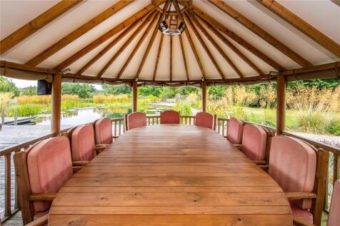 Outdoor Entertaining