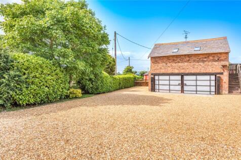 Garage/Outbuilding