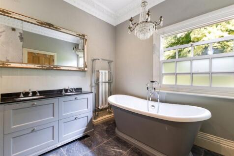 Principal Bathroom