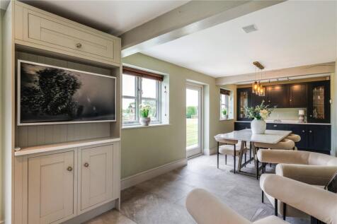 Kitchen/Dining