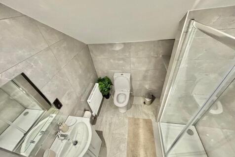 Bed Four Ensuite