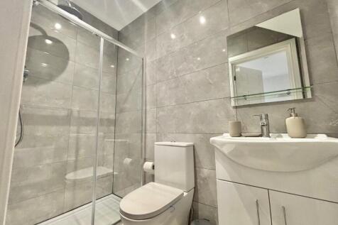 Bed Three Ensuite