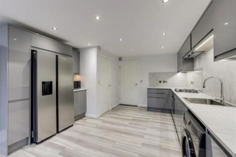 Living Room/Kitchen
