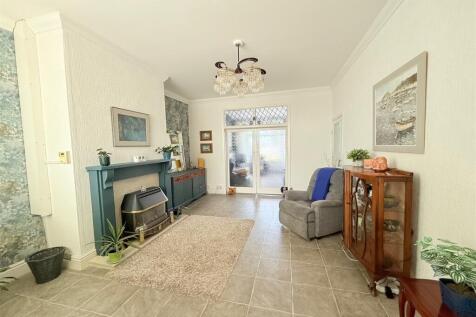 Dining Room/Sitting 