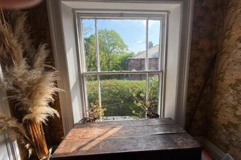 Landing Window
