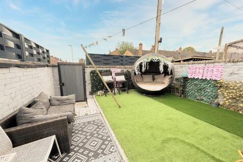Rear Courtyard