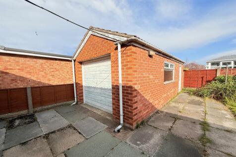Detached Garage
