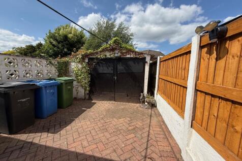 Detached Garage