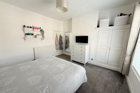 Maser Bedroom