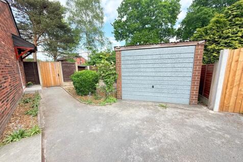 Detached Garage