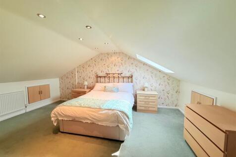 Upstairs Bedroom 3
